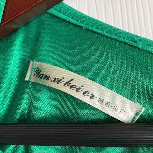 NWOT Dress. - Picture 6 of 7